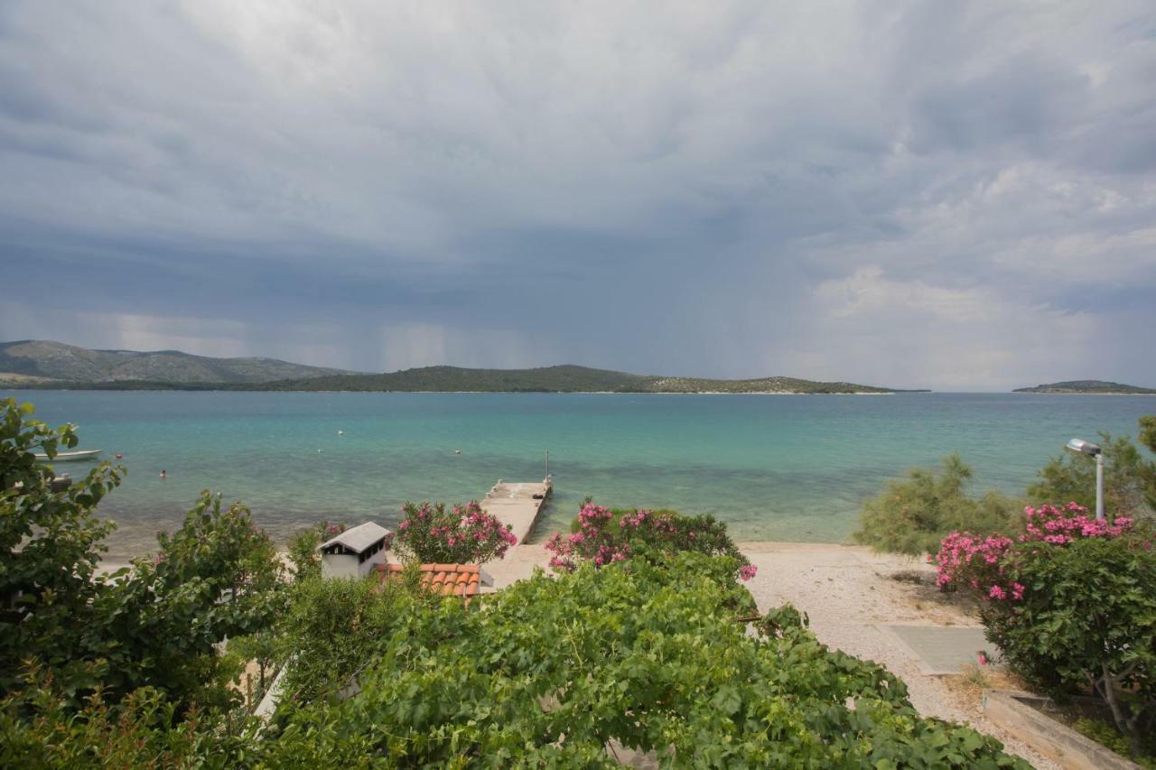 Apartment Seaside Жаборич Екстер'єр фото
